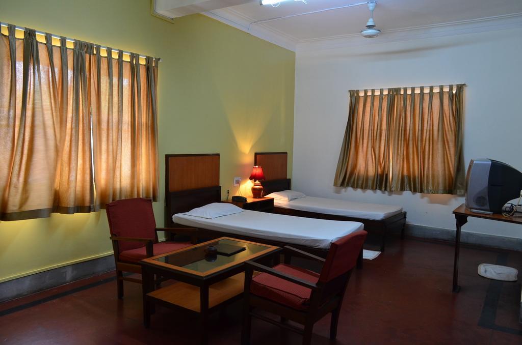 The Boulevard Hotel Jamshedpur Exterior photo