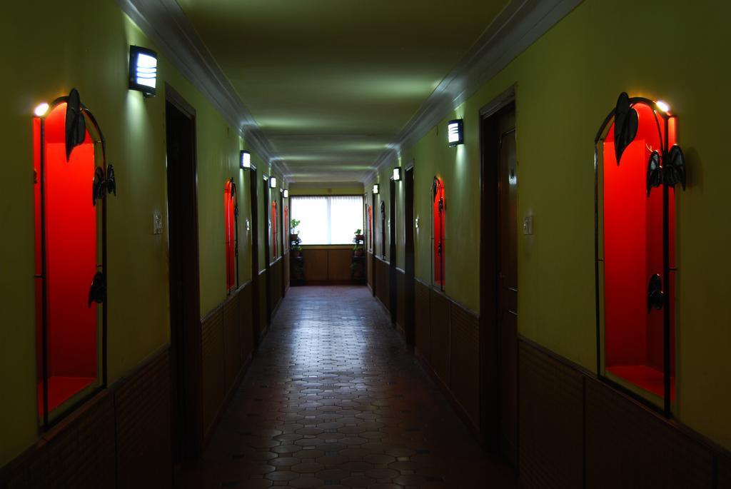 The Boulevard Hotel Jamshedpur Exterior photo